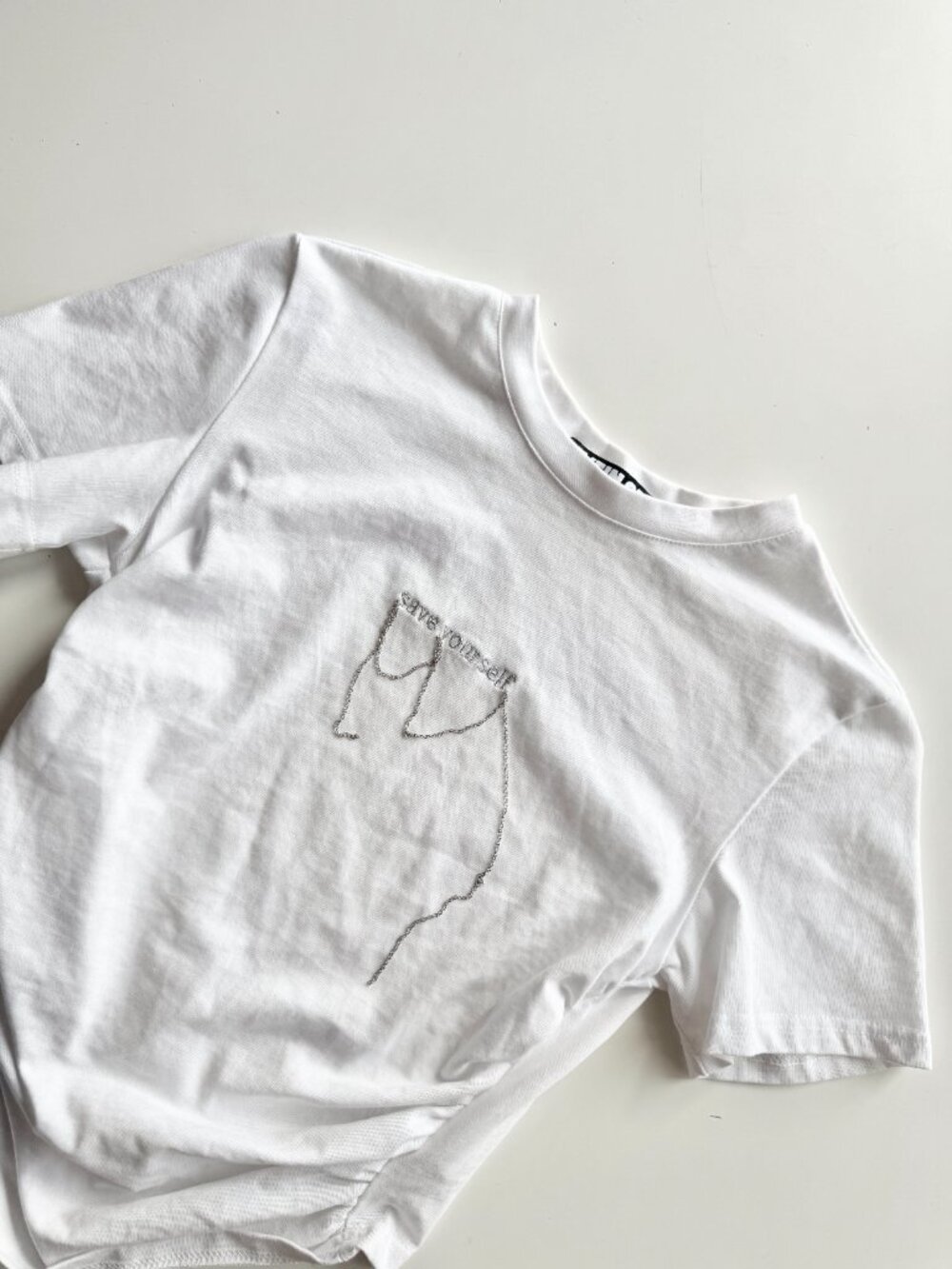 HYEIN SEO White 100% Cotton "Save Yourself" Embroidered Chain T-Shirt, Size M - Picture 8 of 14